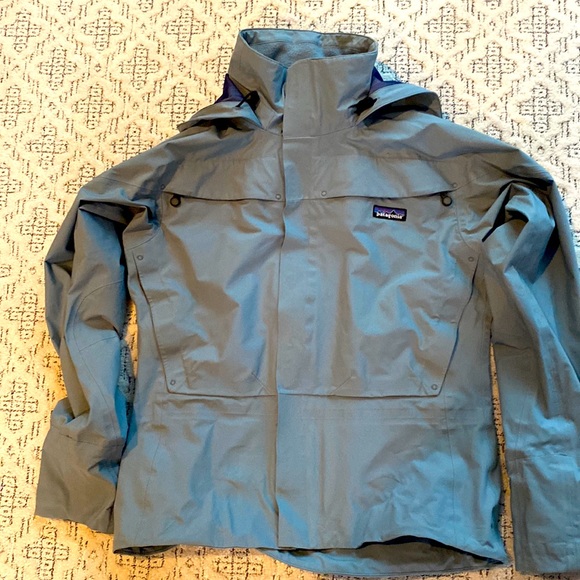 Patagonia jacket with detachable hood. Size S. Like new condition - Picture 1 of 6